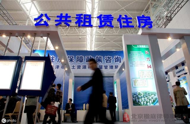 拆遷來臨時，房客竟提出要和房東平分拆遷款，這合法嗎？
